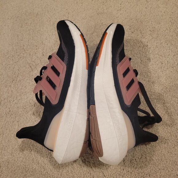 NIB Adidas Ultraboost Light Women's Running Shoes Black Size 6 Gym Workout - Picture 4 of 10